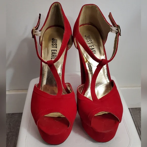 Heels - Picture 2 of 2